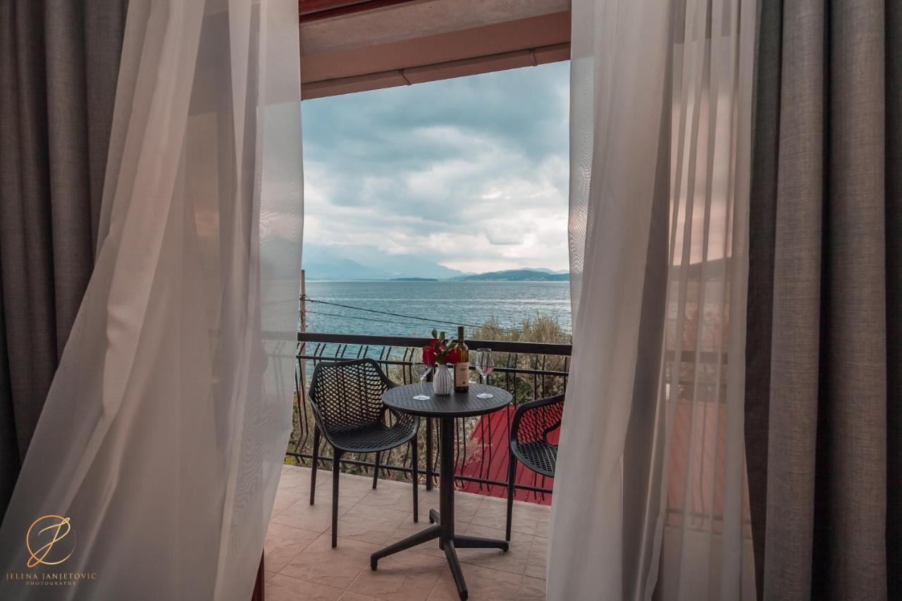 Barka B'N'B - Elegant Seaview Rooms Herceg Novi Exteriör bild