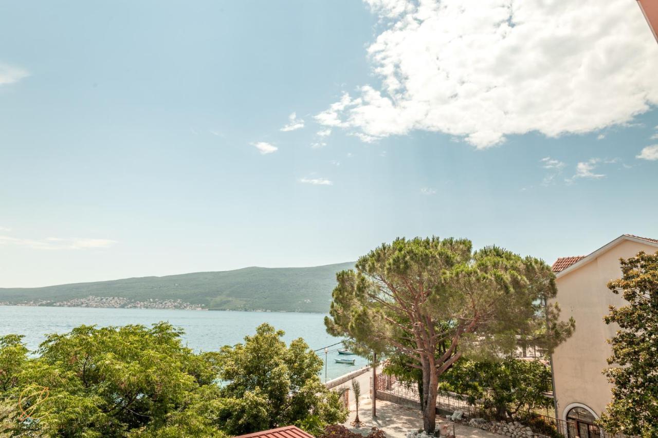 Barka B'N'B - Elegant Seaview Rooms Herceg Novi Exteriör bild