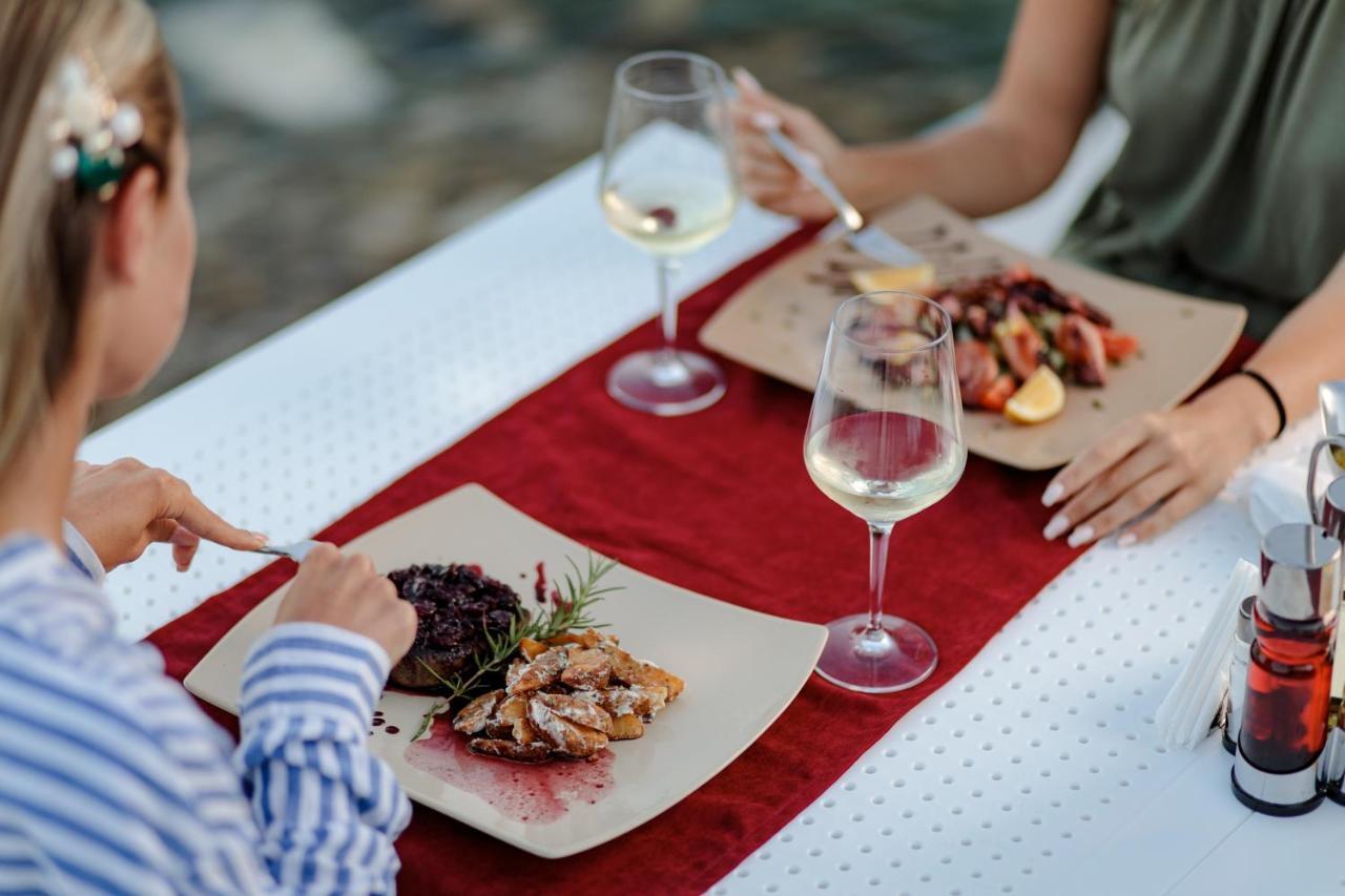 Barka B'N'B - Elegant Seaview Rooms Herceg Novi Exteriör bild