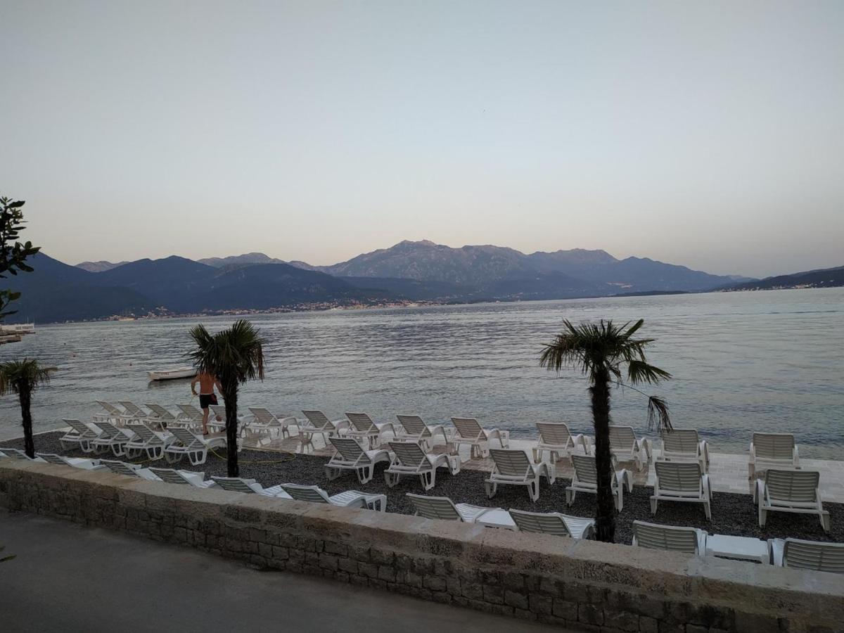 Barka B'N'B - Elegant Seaview Rooms Herceg Novi Exteriör bild